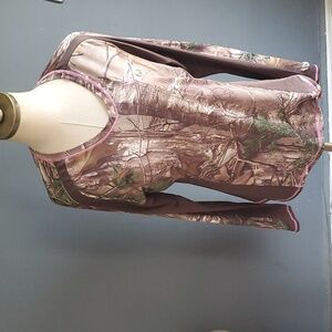 Realtree women long sleeve vneck hunting top size M